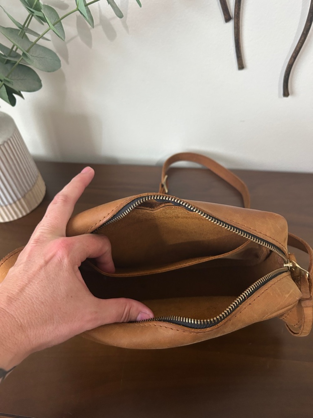 Portland Leather Crossbody Toaster  Leather Bag in Dakota - Picture 10 of 10